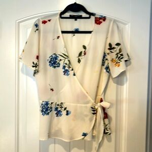 Women’s One ❤️ Clothing Wrap Shirt Size Large